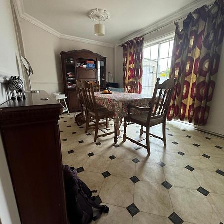 Nice Double Room Near Omni Shopping Dublin Buitenkant foto